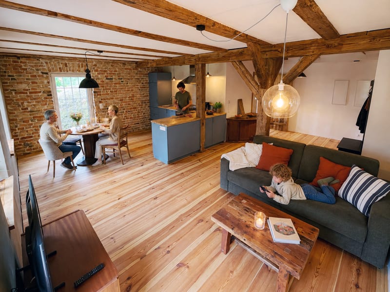Küche und Wohnbereich der Ferienwohnung